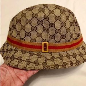 SOLD Authentic Gucci logo hat